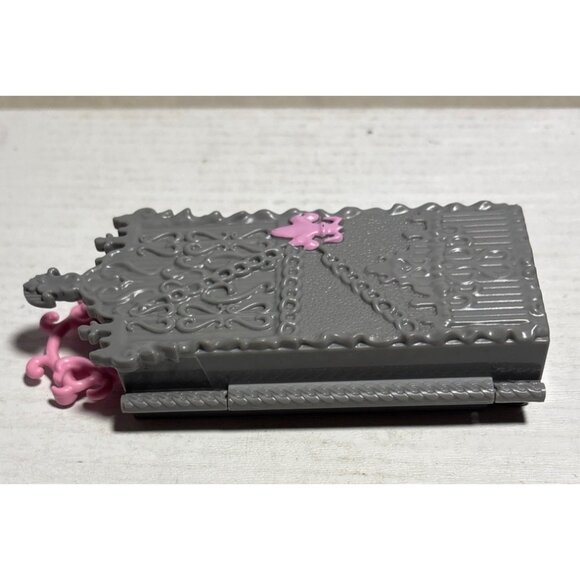 Monster High Luggage Scaris City Of Frights Skelita Calaveras Rochelle Goyle - Picture 3 of 13